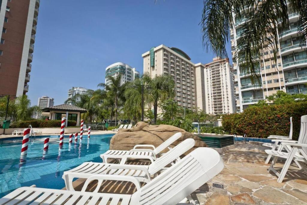 Apartamento Barra Premium - Flat 04 Praia, Piscina, Academia